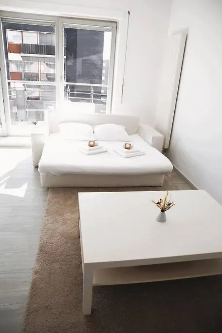 Lovely Modern 1 Bedroom Apartment Luksemburg